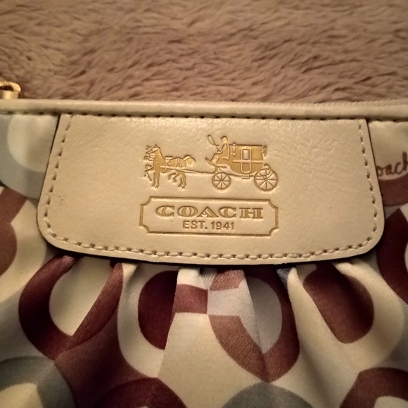 Coach multi color op art monogram Sateen wristlet - Picture 3 of 8